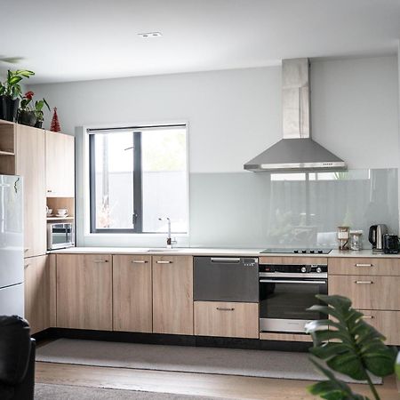 Hagley Park Hidden Gem Apartment Christchurch Bagian luar foto