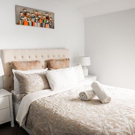 Hagley Park Hidden Gem Apartment Christchurch Bagian luar foto