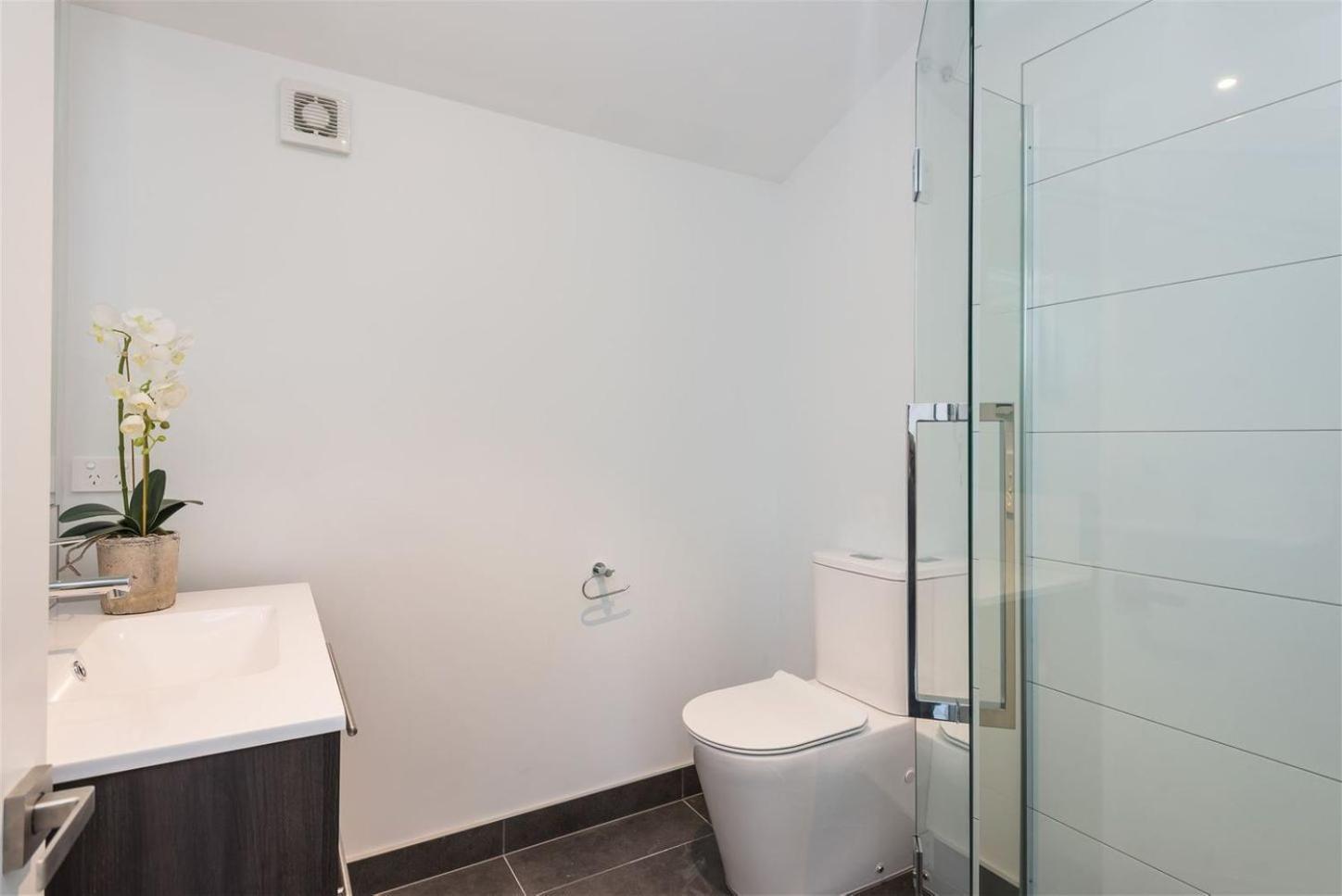 Hagley Park Hidden Gem Apartment Christchurch Bagian luar foto