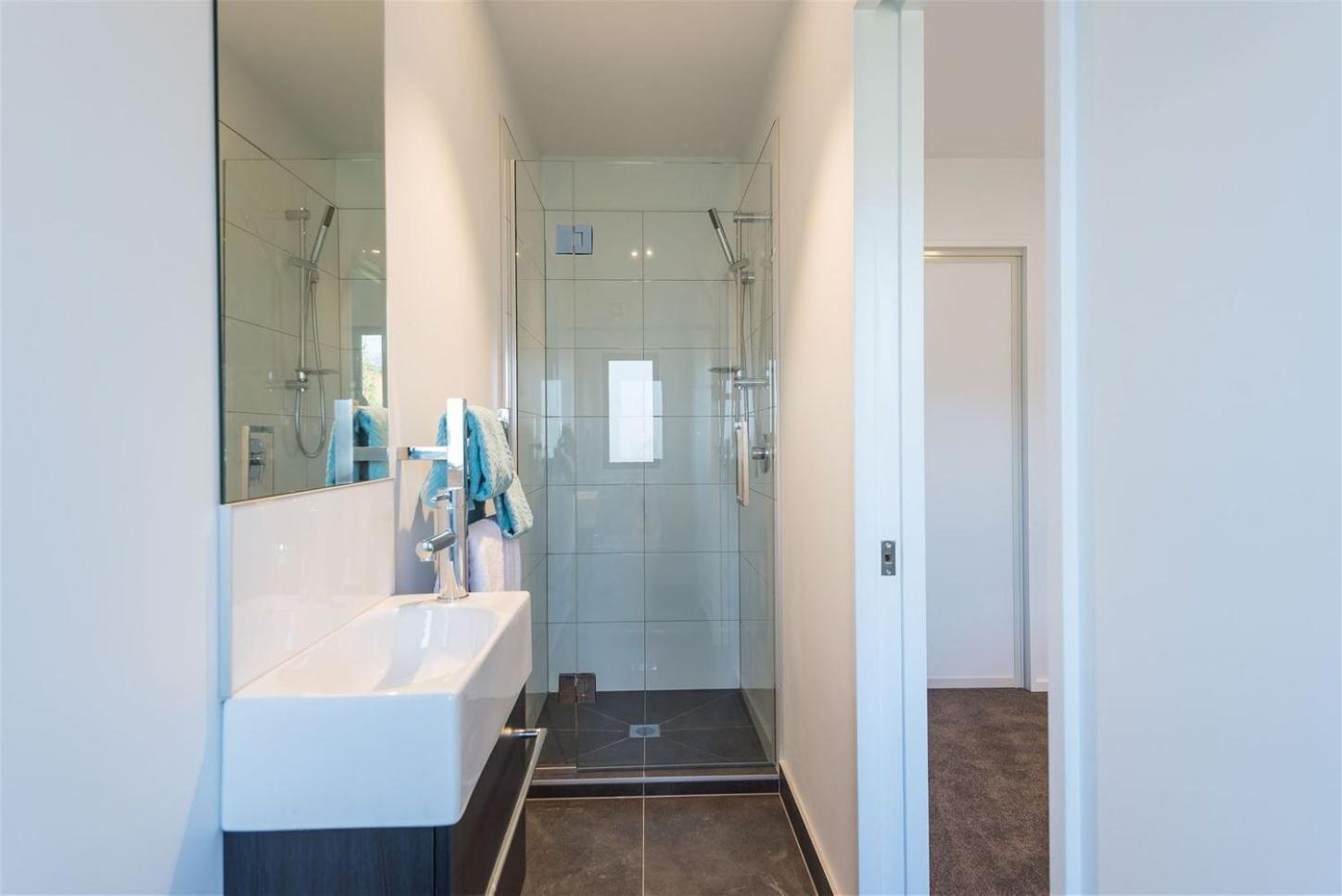 Hagley Park Hidden Gem Apartment Christchurch Bagian luar foto
