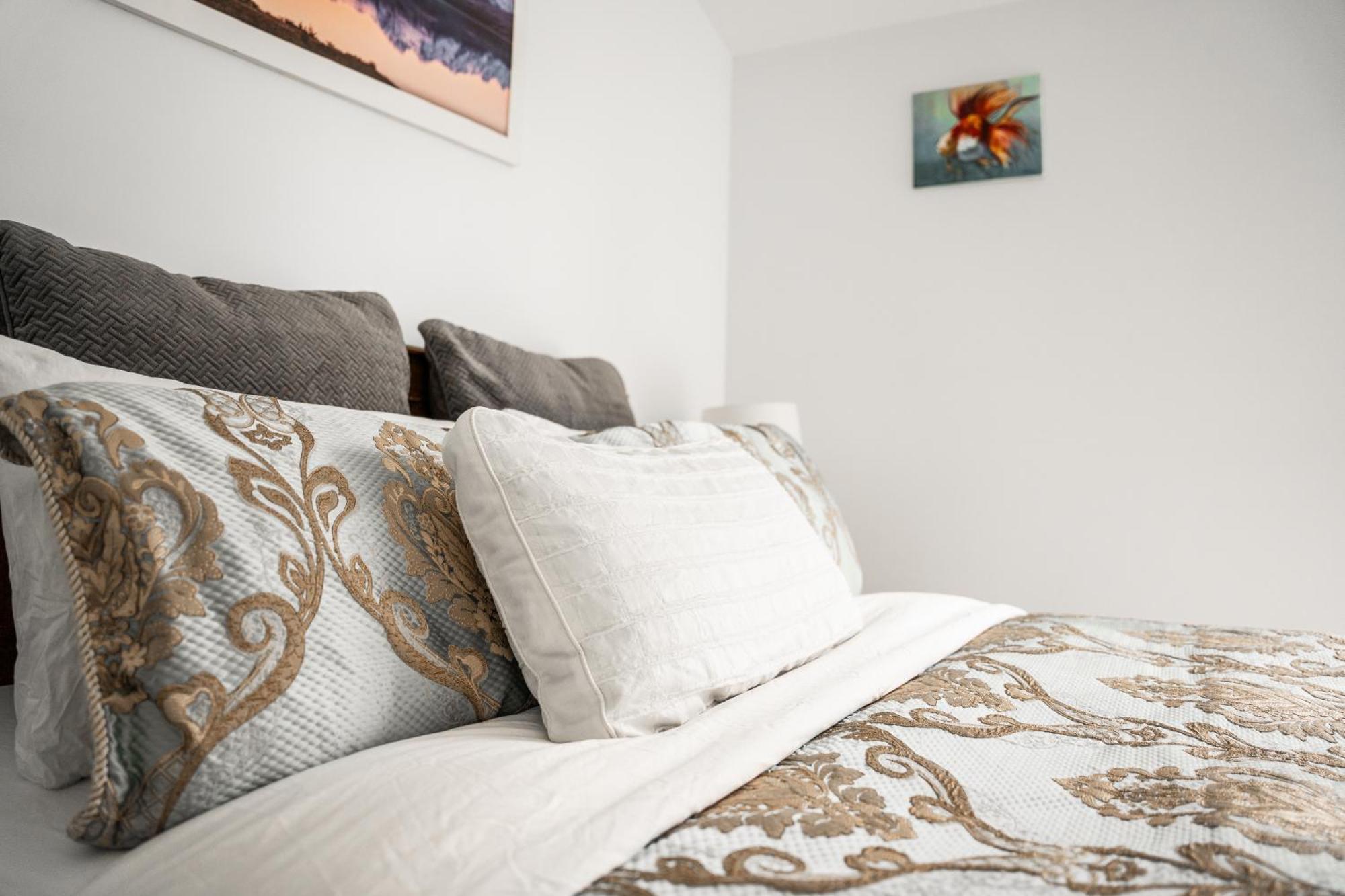 Hagley Park Hidden Gem Apartment Christchurch Bagian luar foto